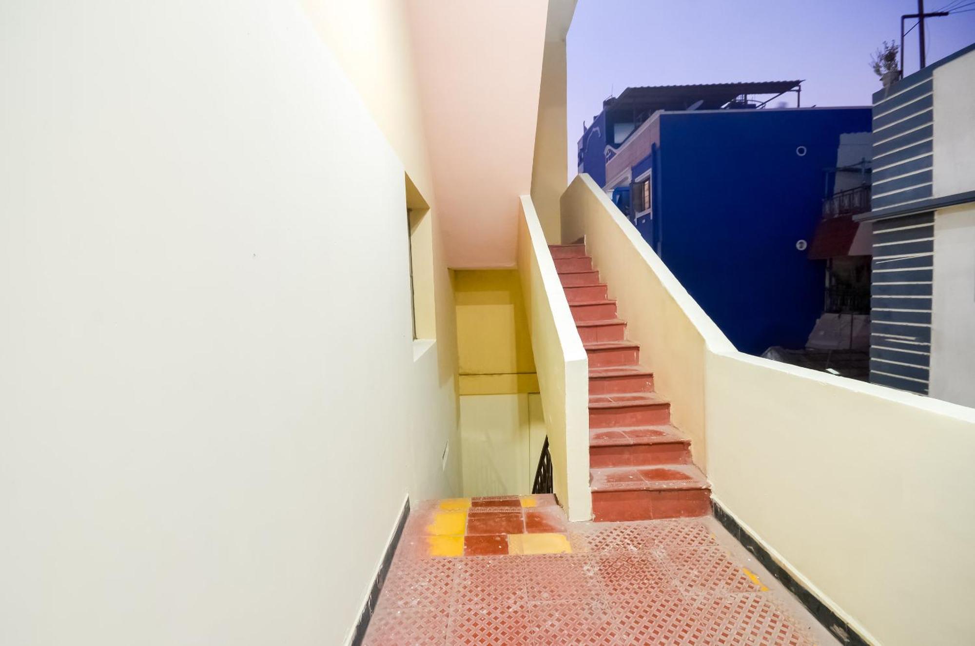 קוימבטור Hotel O Sri Murugan Lodge מראה חיצוני תמונה